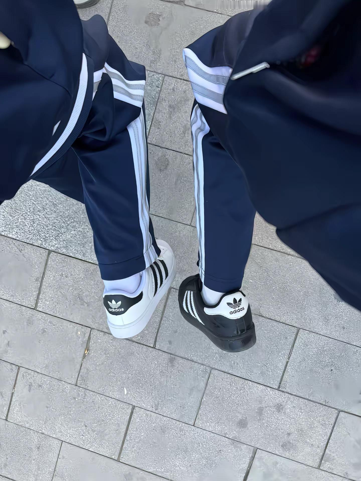 年少不穿阿迪达斯，长大后怎么开劳斯莱斯@Lk521515