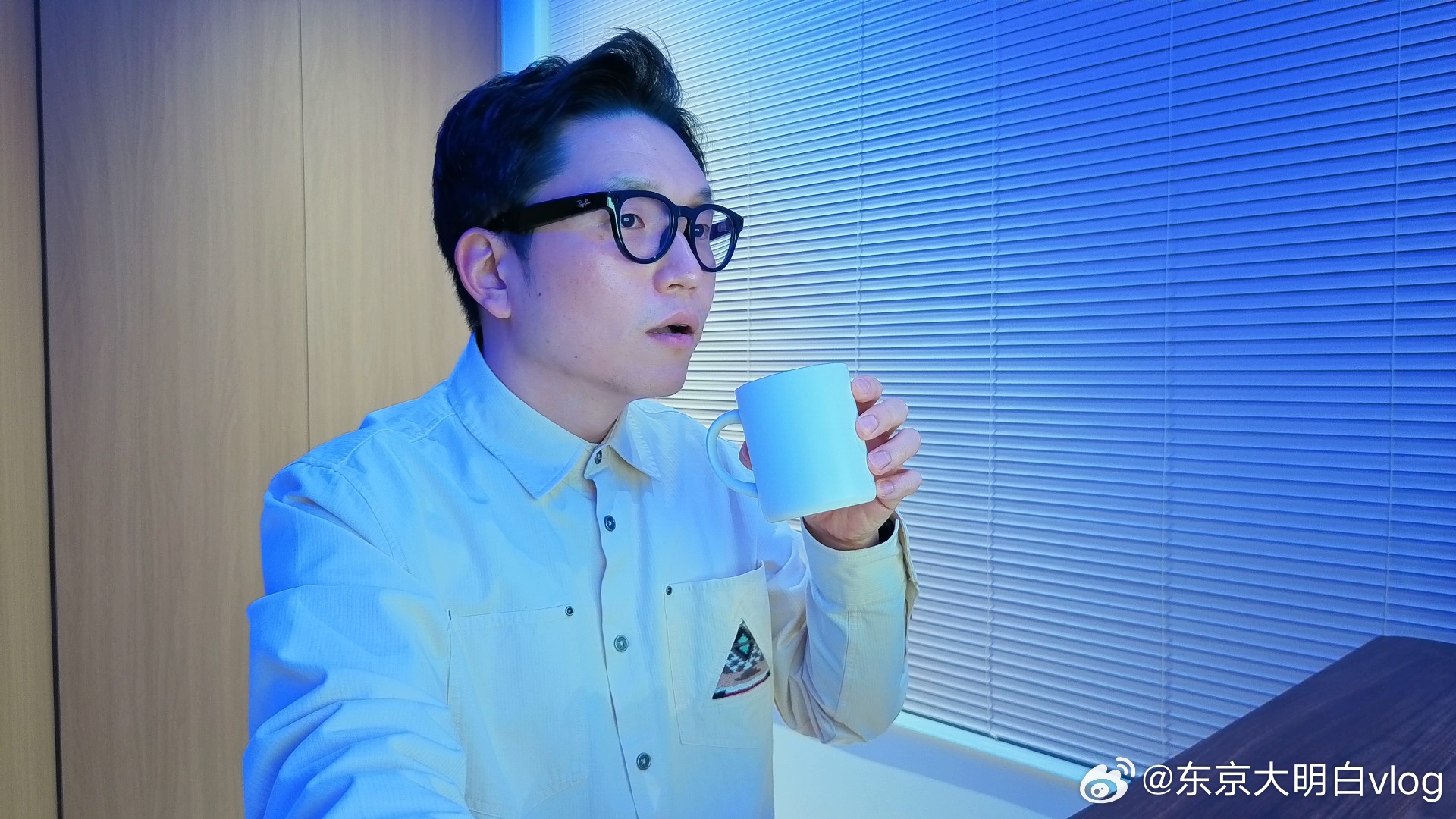 你可能不相信，日本的本土电商网站有很多，到现在，手机app端和网页端，购物车是不同步的。
又给我干沉思了。。。。。。为啥一到互联网，日本的逆天的东西这么多。

就是你网页里加购到一半，回床上用手机继续买，买不了，购物车空的。
这个逻辑，目前我感觉应该是地球上绝无仅有的了。
在欧美和中国互 ​