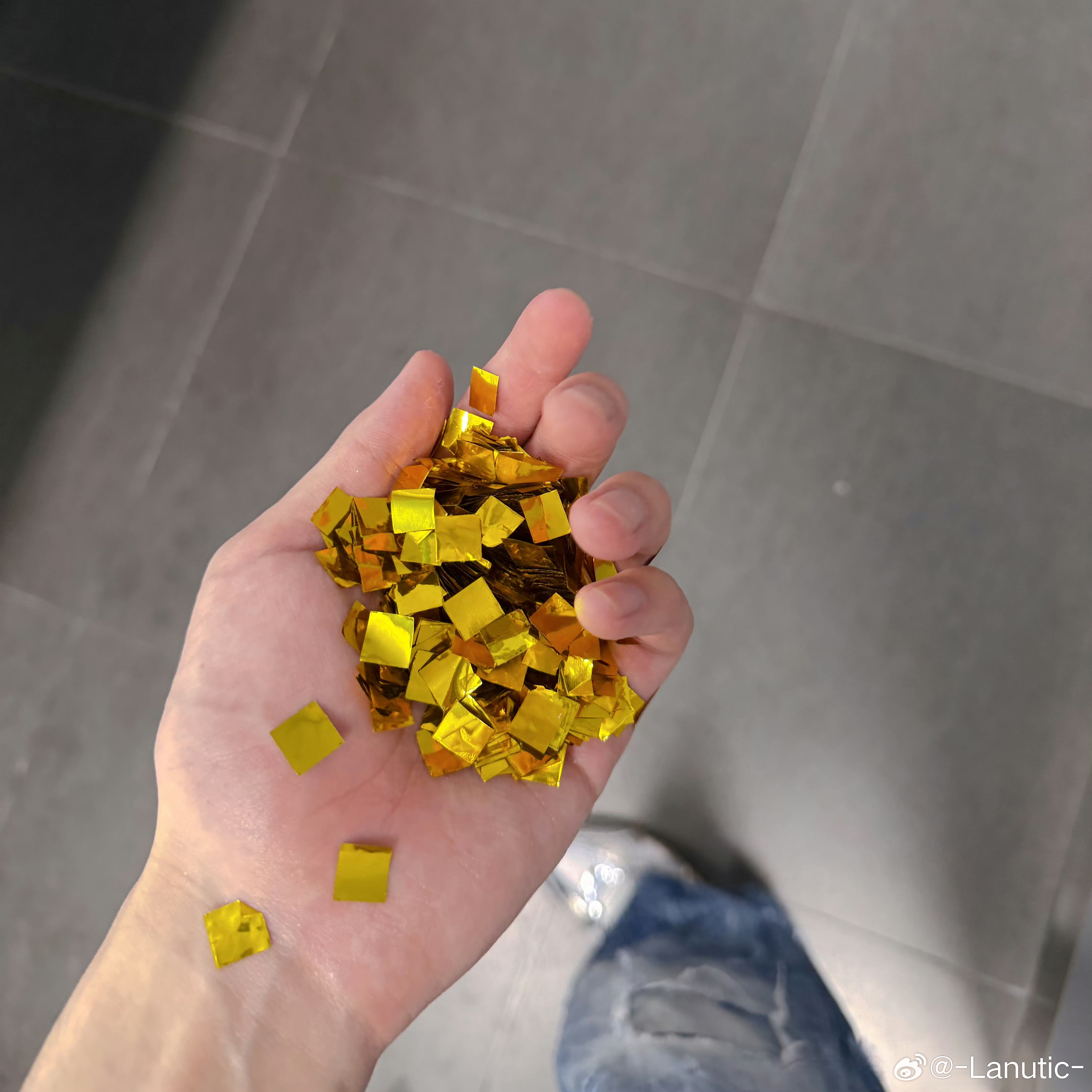 睡前就得看这种呆呆傻傻萌萌的。 ​​​