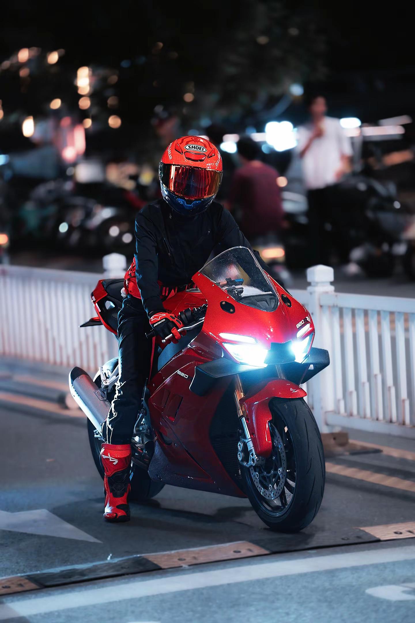 道理我都懂 但我就不讲道理张雪820rr 张雪500rr