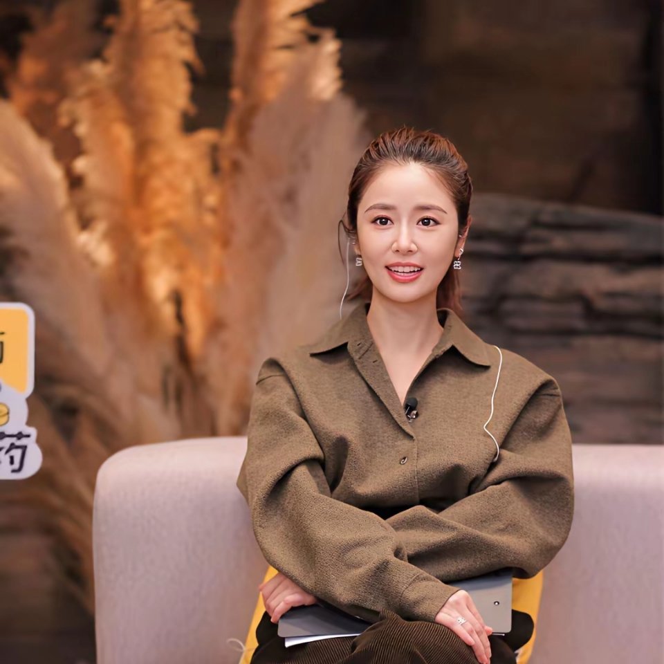 林心如‍﻿真是‏我见‌﻿过最适合扎马‍‏‏尾‏的女明⁠‏星了，扎起来直接减龄10岁‍⁠‌，‎太好看﻿太显嫩了！​​​​