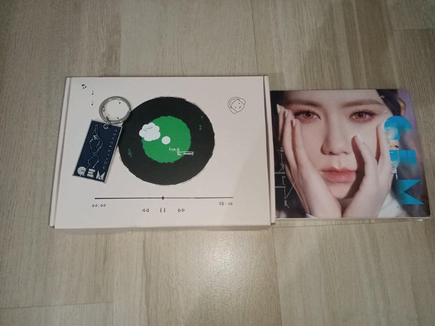 #邓紫棋周边中转站[超话]# cd机和cd一起出 好价出[干饭人]#邓紫棋启示录##邓紫棋iamgloria世界巡回演唱会# ​