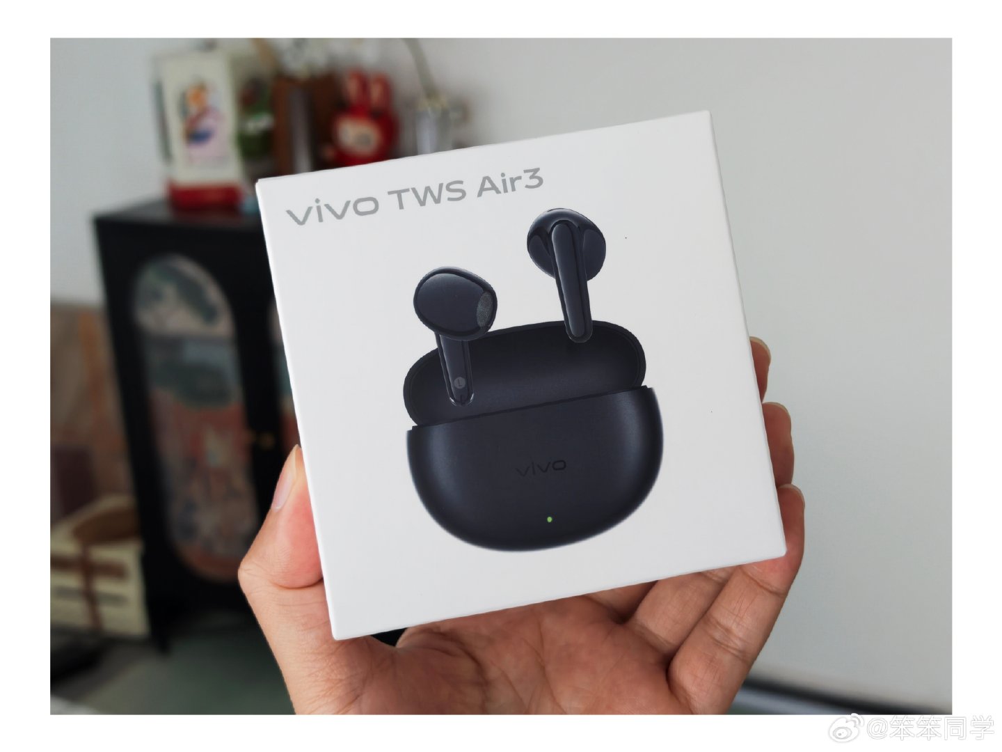 #笨笨福利# 没啥条件，评论即可，五天后由抽一位「铁粉」，送vivo TWS Air3真无线耳机一部（全新未拆封），不过滤，祝各位好运[打call] ​