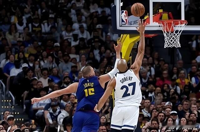 狼来了  4月24日，NBA季后赛第6天。以下克上的风暴开启，今天的三...
