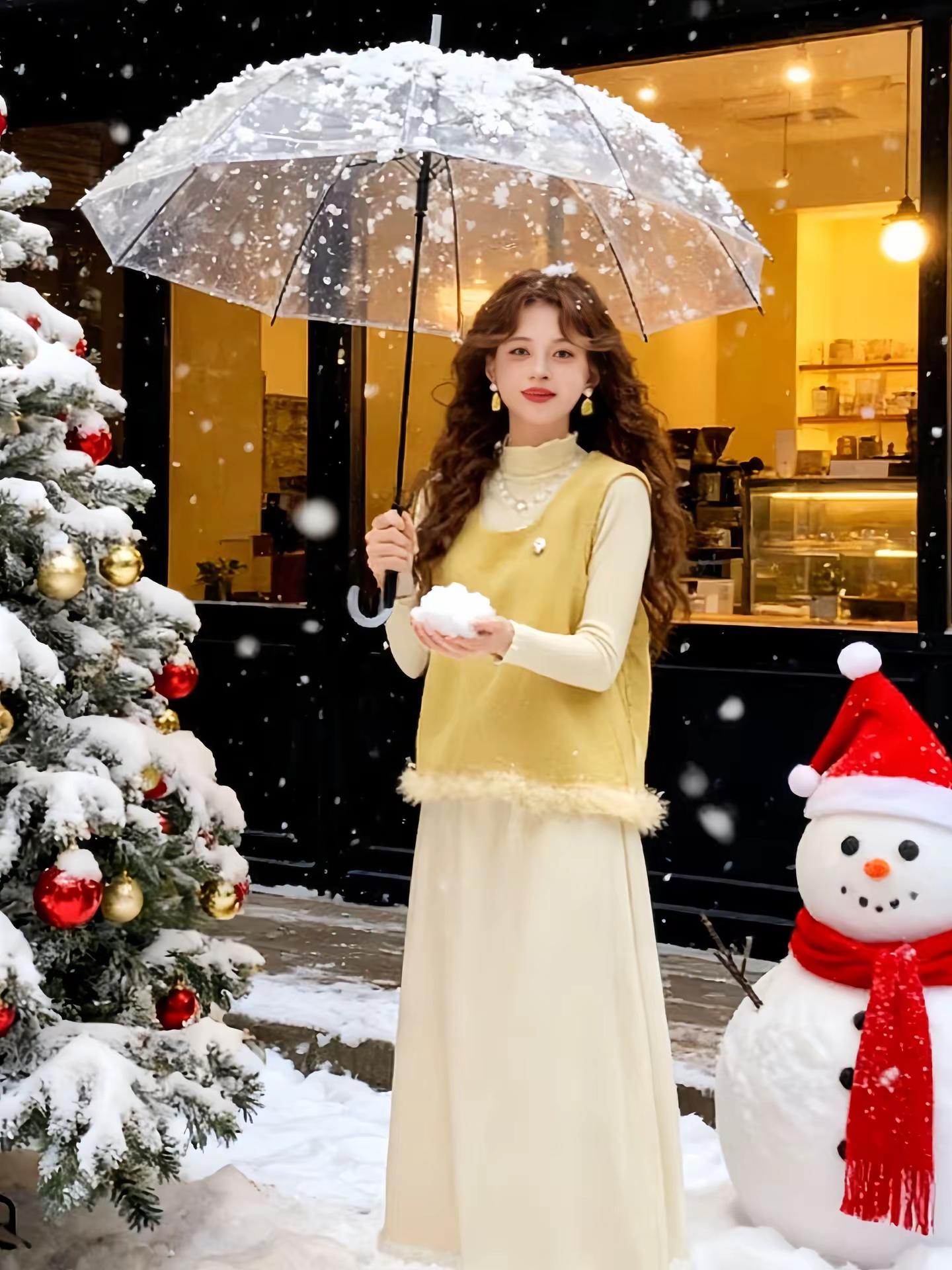 奶黄叠穿配长裙太温柔！落雪天里的冬日甜妹，氛围直接拉满~