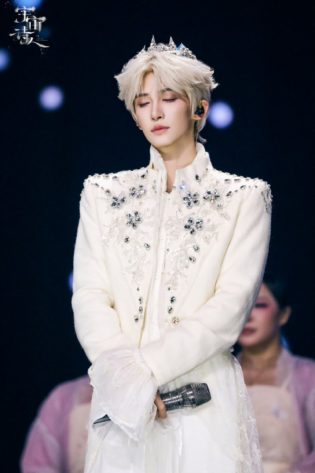 #刘宇2026宇宙诗人巡演# 💙#刘宇0824生日快乐# 

圣诞是冬的来信，而你是我的惊喜.Natale è la lettera dell'inverno, e tu sei la mia sorpresa.
 
刘宇​
