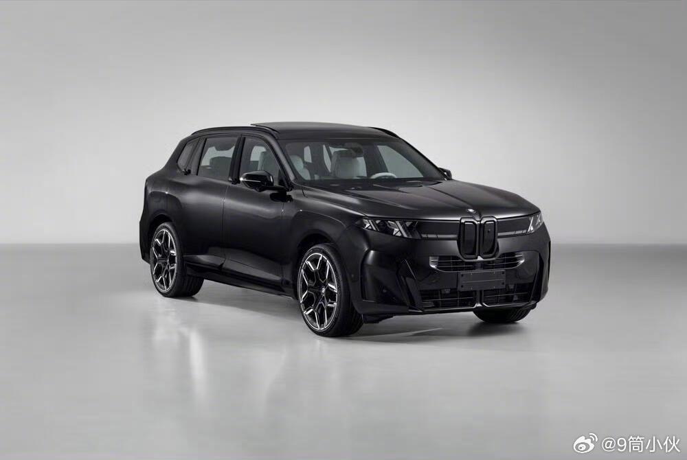 国产宝马X5L申报车型，前脸采用新世代家族设计语言。 ​