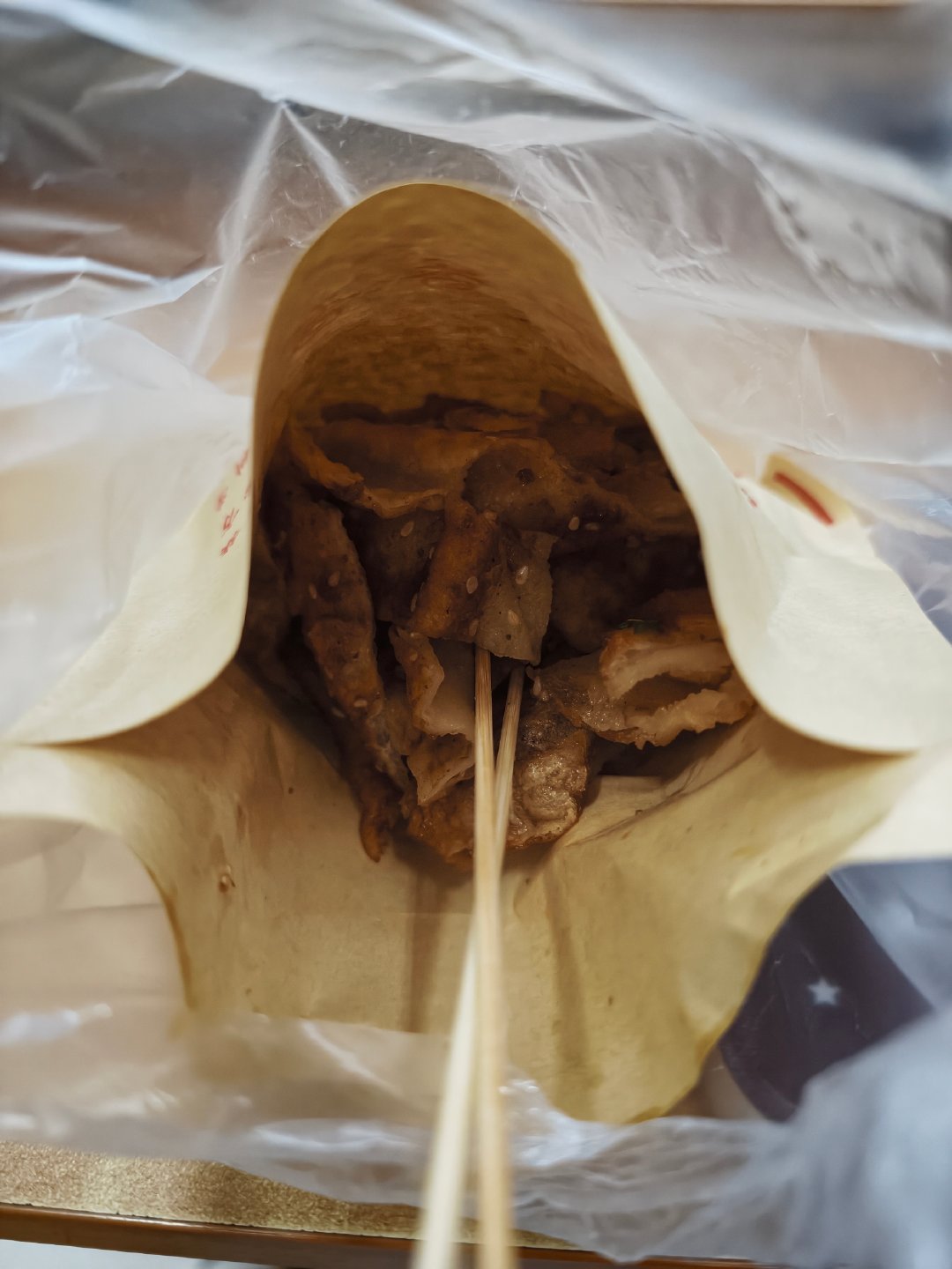 酱香饼有点咸 酱没刷开 
突然想喝芋圆葡萄发现也就这样
芋圆很少
三星 ​
