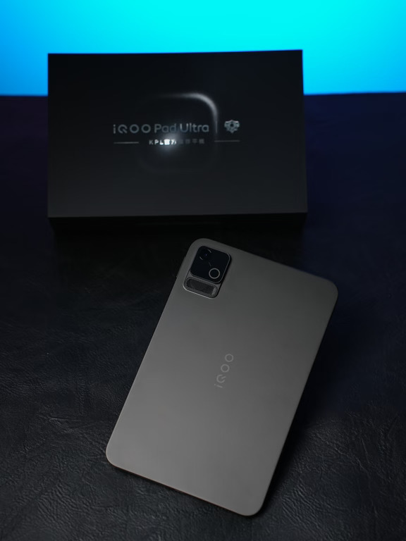 iQOO Pad Ultra末影黑，这才是掌上电竞该有的样子
#iQOOpadultra
#iQOO旗舰电竞馆
#iQOO
#电竞新物种
#科技数码howto
#数码资讯
#数码街区由我造
#科技数码新鲜事儿