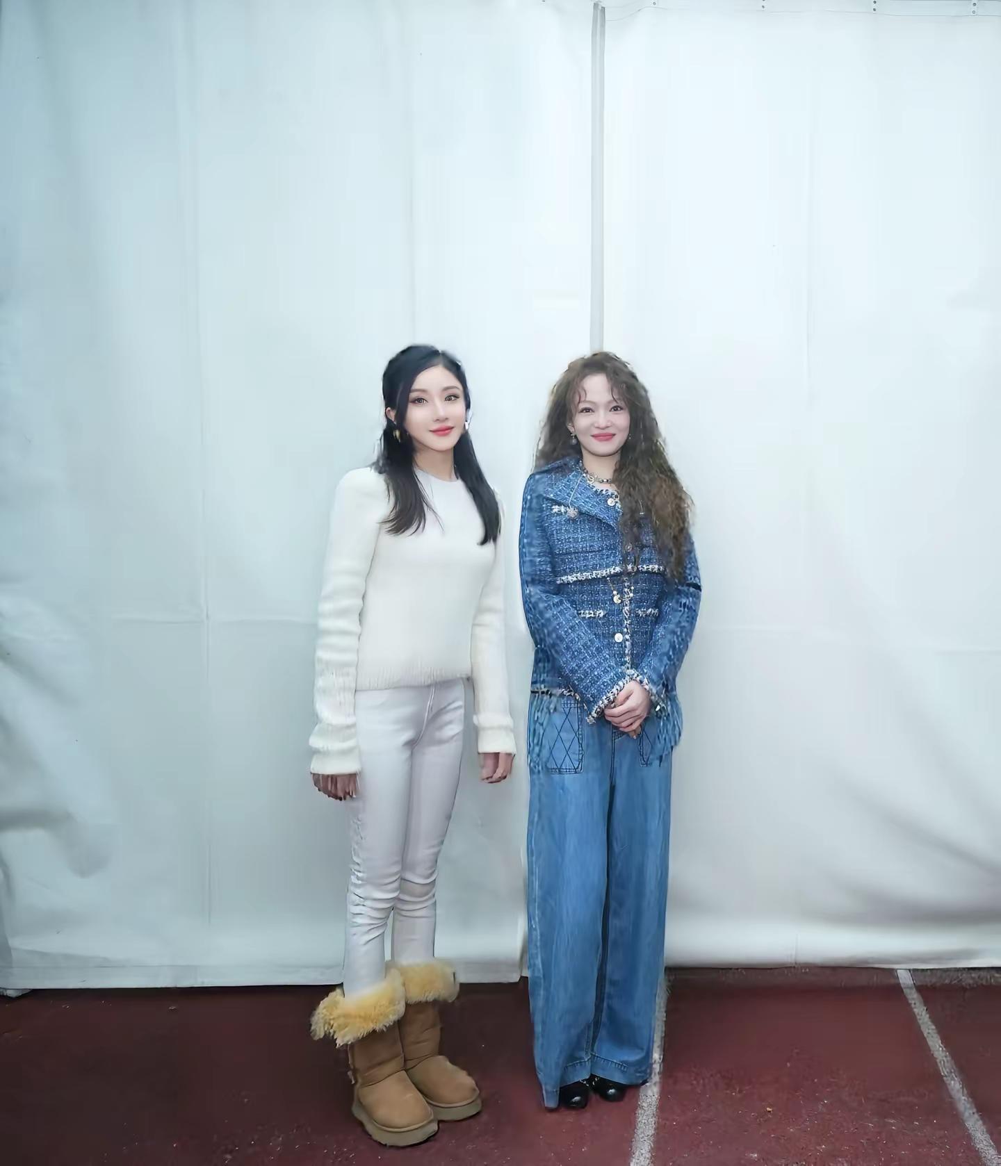 她很甜很乖很温柔