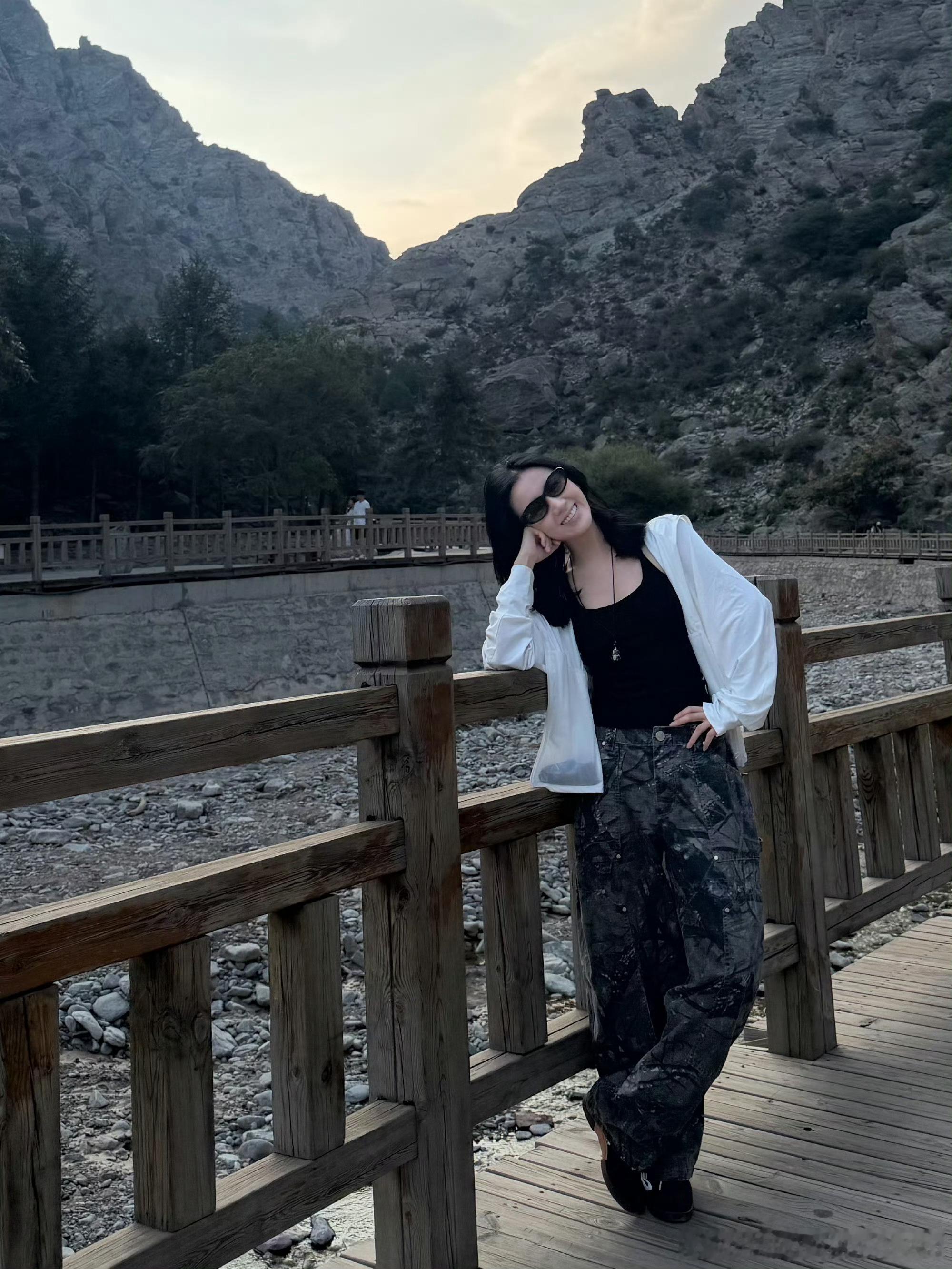#包上恩[超话]# bse#包上恩# bse#包上恩# 

心中的太阳神🌞​