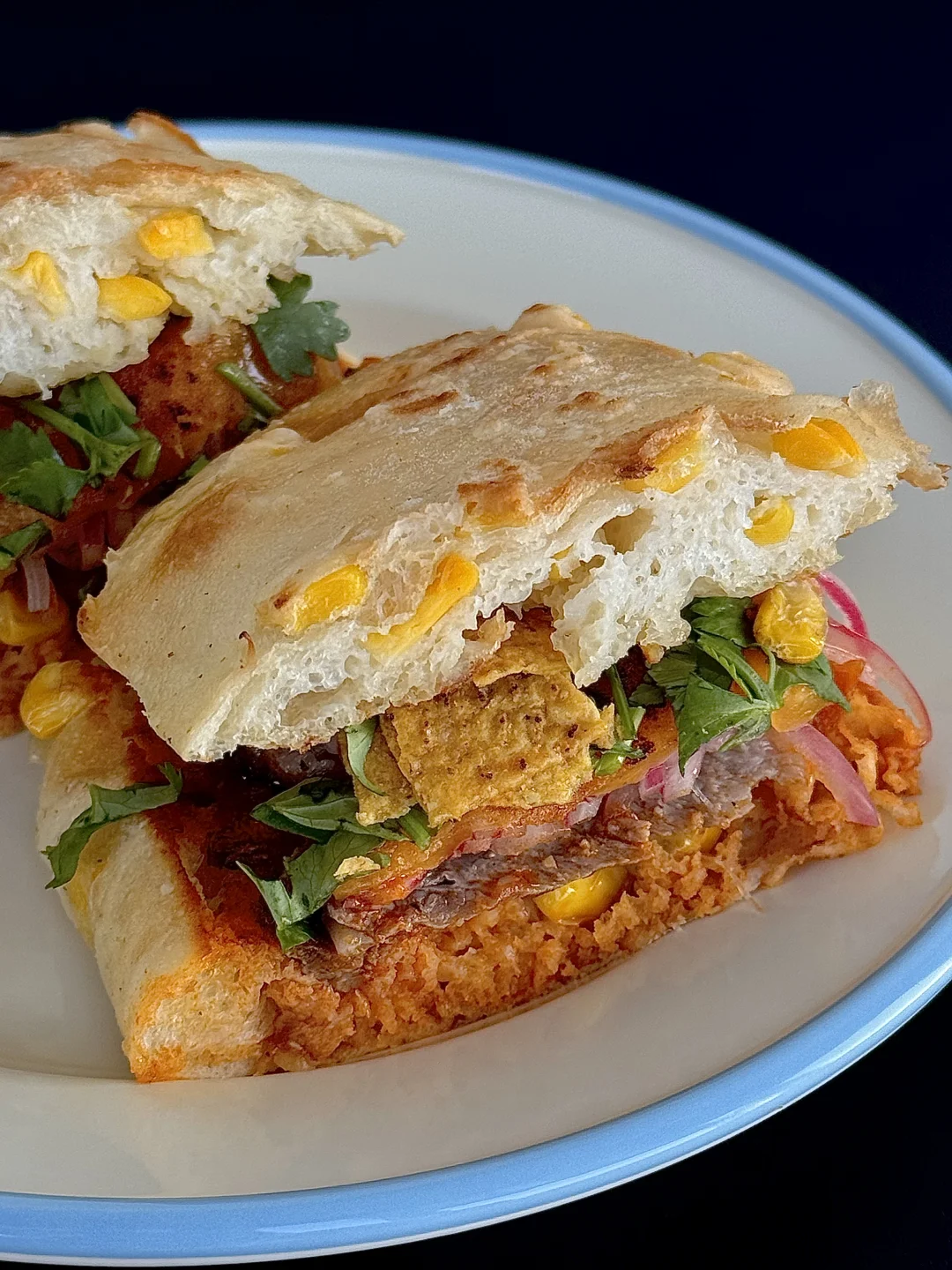 一口一个不吱声～双重玉米芝士牛肉恰巴塔🥪