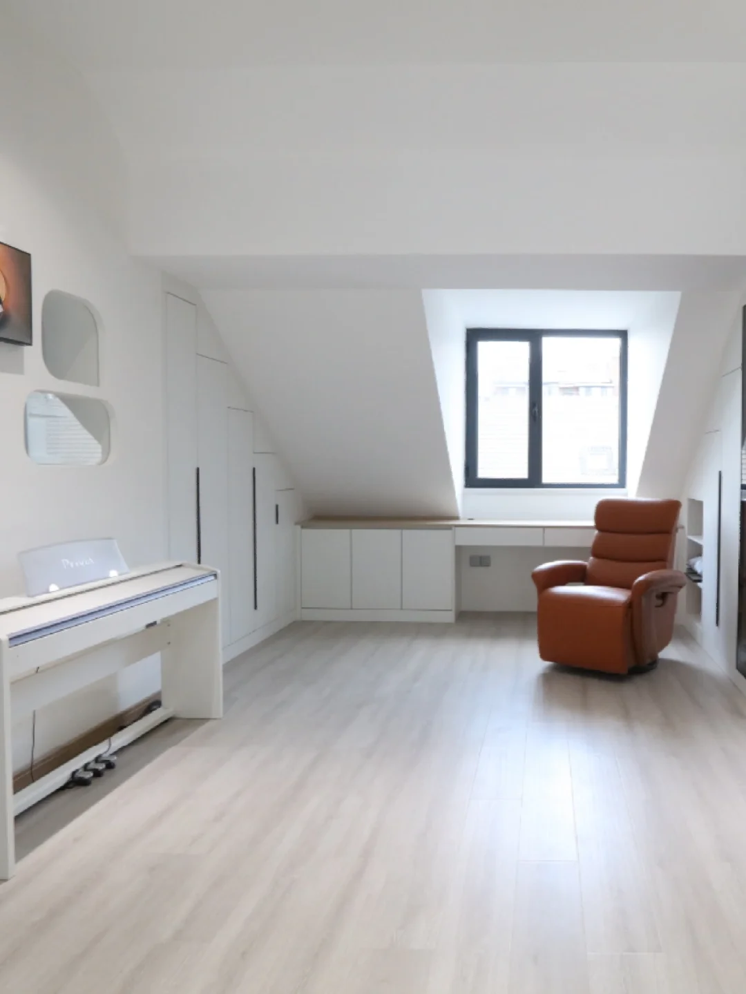 😄阁楼爆改日式风书房+琴房