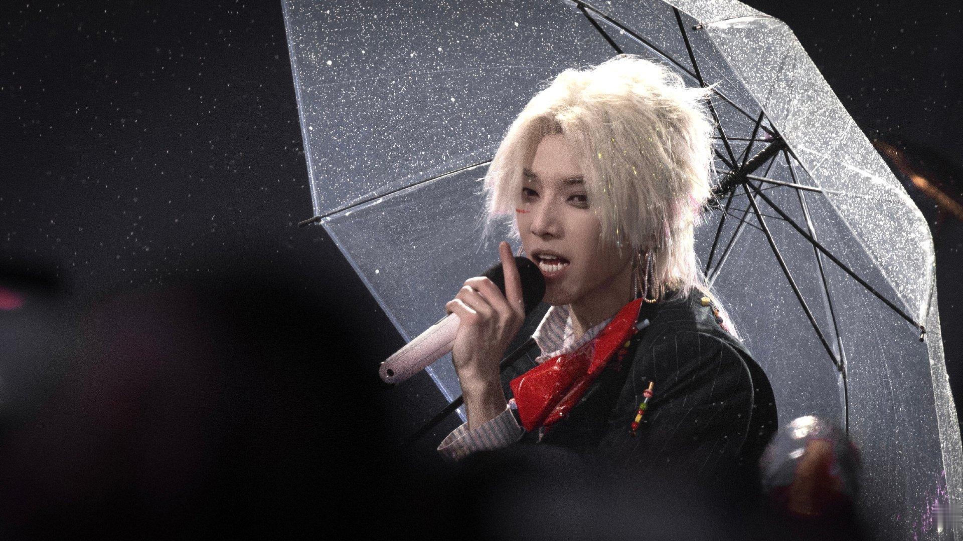 就让我轻轻 为你
#2026华晨宇火星演唱会# ​