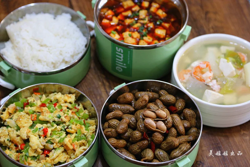 今日份工作便当🍱，一人食顺便分享给朋友