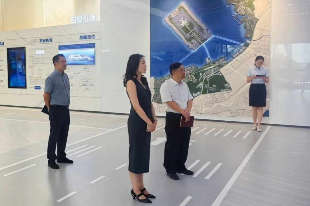 薛之谦四场连开！大连体育中心又要被&34;万兽&34;攻占了

大连的九月，渤海的海风还没凉透，薛之谦就要带着他的&34;万兽之王&34;来了。

9月19日、20日、26日、27日，连续两个周末，四场演出，大连体育中心体育场——这个能装下近四万人的巨型场馆，即将迎来2026年最密集的一位歌手驻场。消息一出，票务平台直接崩