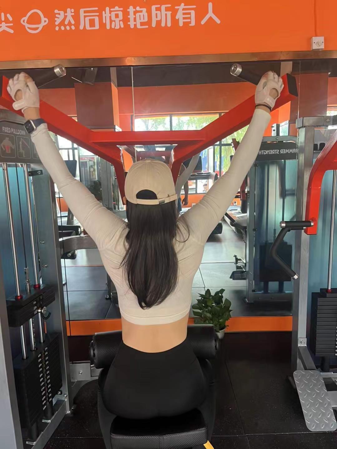 拍拍照得了 你别真练上