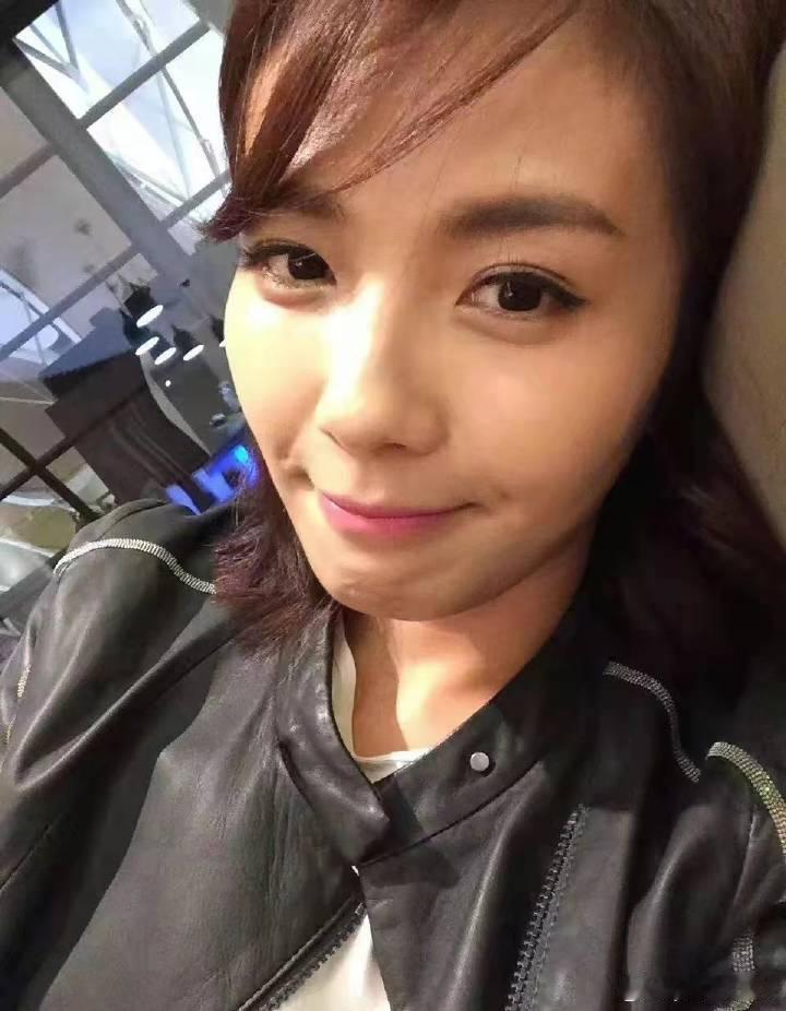 #刘涛[超话]#  我爱你没有保留💚💚 ​