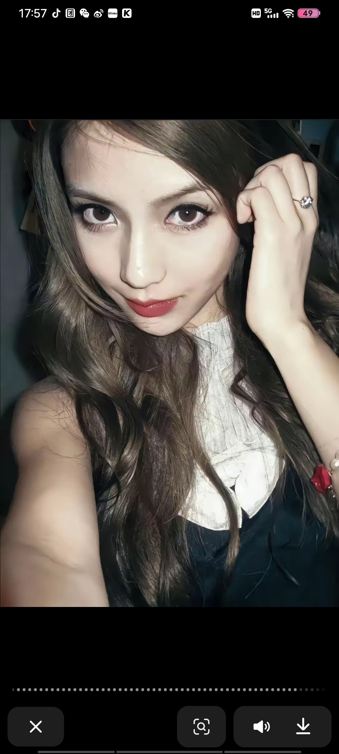 #angelababy[超话]##angelababy##白鹿广场被杨颖粉丝屠了# 

命运反复考验，就为了得到一颗自信点心

​