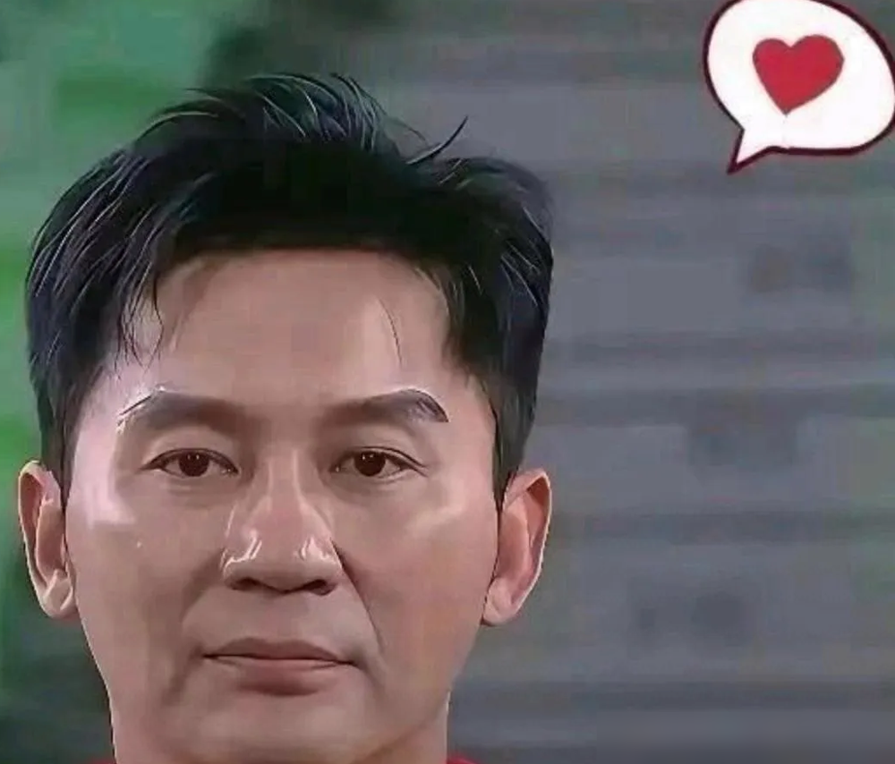 快50了，李晨还在《跑男》里撕名牌，他自己倒是把这事给说破了。
他说综艺里那个不是角色，是本我，跟演戏分得极清楚。甚至放话，丝毫不担心综艺形象影响接悬疑戏。可现实是，除了跑男，他也没什么新戏找上门了。
他承认演员这个职业一生都在应聘，一年要应聘好多次。还说这把年纪能留下简宁、吴哲，已经非常幸运。