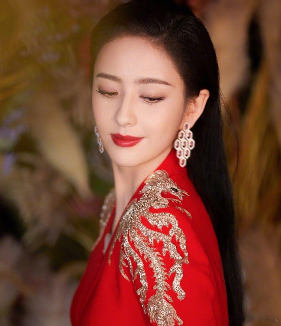 #佟丽娅[超话]# 根正苗红 ​