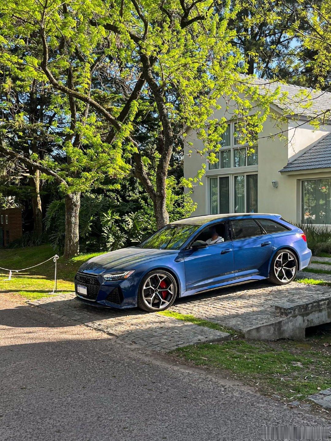 #德系车[超话]# 最帅瓦罐——奥迪RS6#奥迪rs6# ​