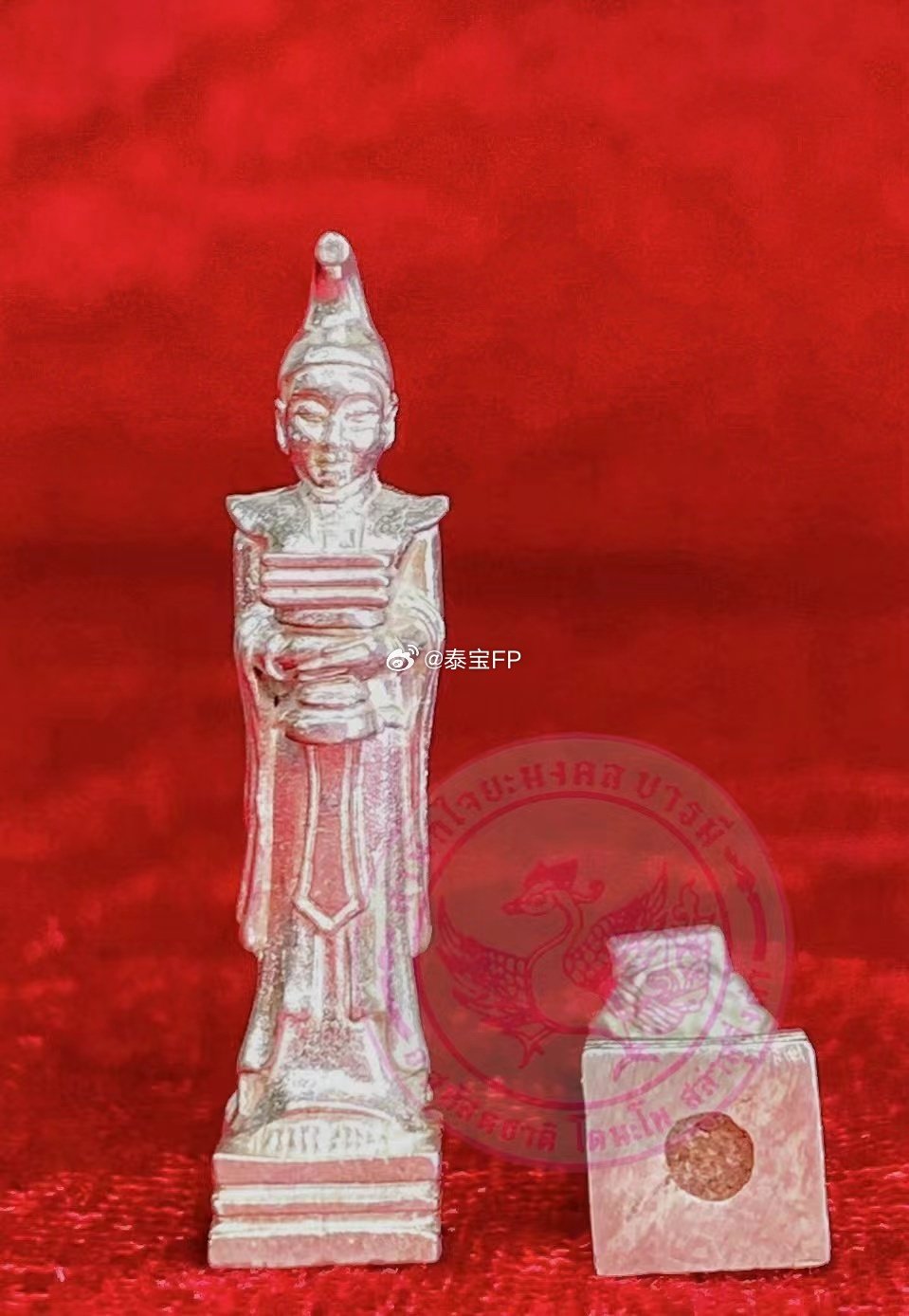 古巴API哇‮有所‬徒弟中修习“帕‮苏咩‬拉萨迪”最‮整完‬也是最‮害厉‬的一位‮衣白‬阿赞—阿‮塔赞‬察2567拜师节‮光开‬的“帕‮苏咩‬拉萨‮送迪‬富”。
#泰国能量佛牌# ​