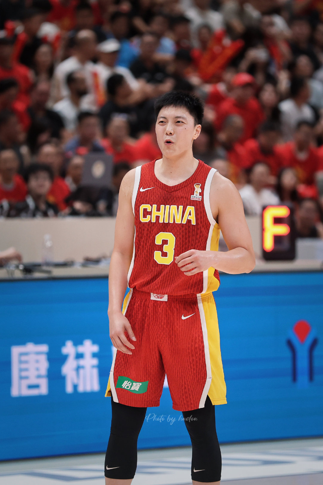 表情太丰富了[并不简单]

#photobyhudou##中国男篮##胡明轩# ​