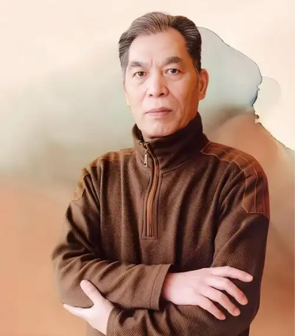 梁晓声说：
“人有三命：
一是父母给的，
原生家庭给的，
叫天命；
二是由自己生活经历
决定的，叫实命；
三是文化给的，
叫自修命。”

很多人一辈子
都在抱怨自己的天命。

为什么别人一出生
就有的东西，
我拼了命也够不着？
为什么别人的父母
能铺好路，
我的父母
却什么都给不了？

你怨过，
恨