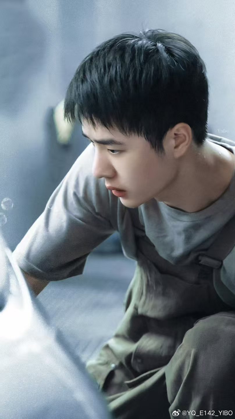 [超话]   温澜如玉的清新，微风拂面的温柔，不畏艰险的勇敢  ​​​