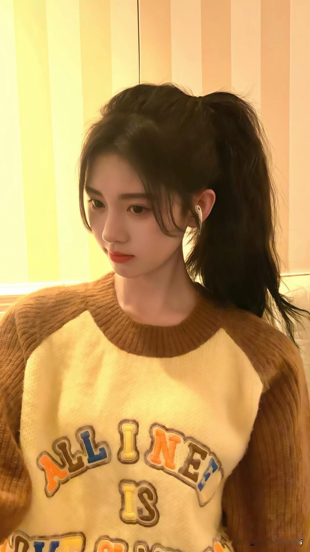 时尚美女，喜欢吗？