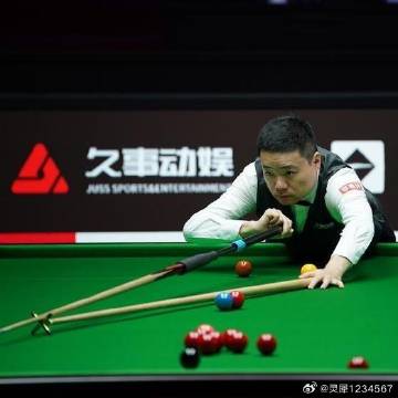 《斯诺克上海大师赛 丁俊晖6-2姚东成晋级16强》央视网消息：北京时间...