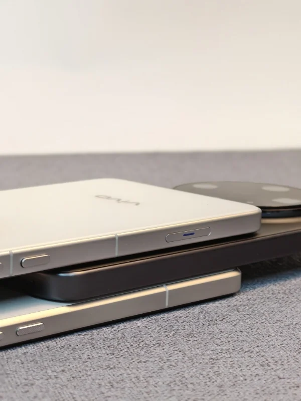 三大旗舰Ultra版同框，发现了一些新细节 ！