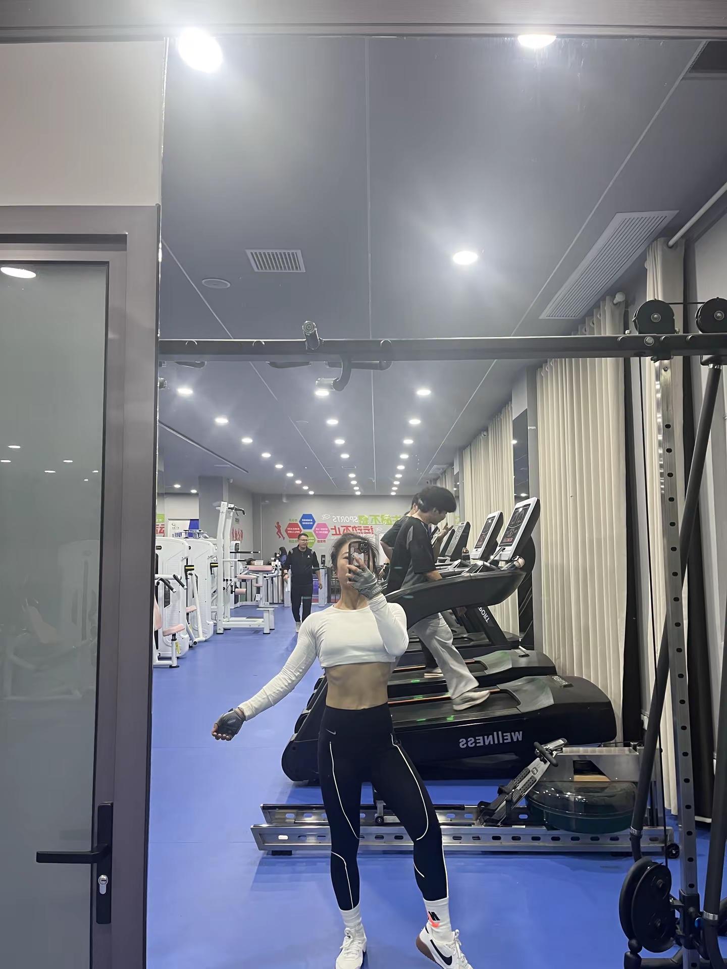 身材从来不止是外在的赏心悦目，更藏着自律、毅力与对生活的热爱。