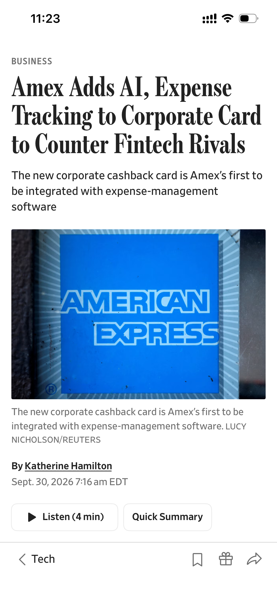 美国运通（Amex）推出新的企业现金返还信用卡，将信用卡、费用管理软件和AI功能整合在一起。员工刷卡后，系统可以自动记录交易、分类费用项、自动完成报销流程，并通过AI协助员工补充收据等信息，减少企业财务人员的手工干预。

针对Fintech公司的竞争。美国运通希望从传统的企业信用卡扩展到企业财务 ​
