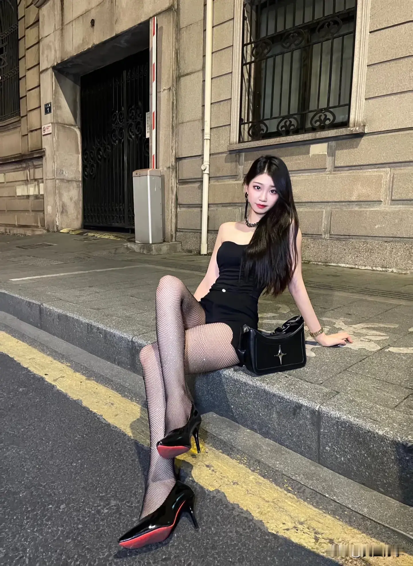 黑丝高跟御姐的性感街拍美照[舔屏] 大长腿