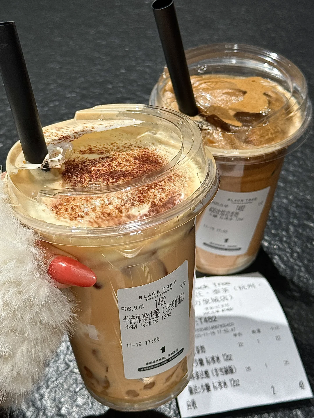 杭州首家！19:00拿到的，19:02喝完了。。。
