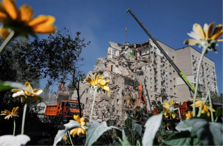 俄罗斯对基辅发动今年最大规模空袭，至少27人死亡 亚太日报 张瑀轩 当...