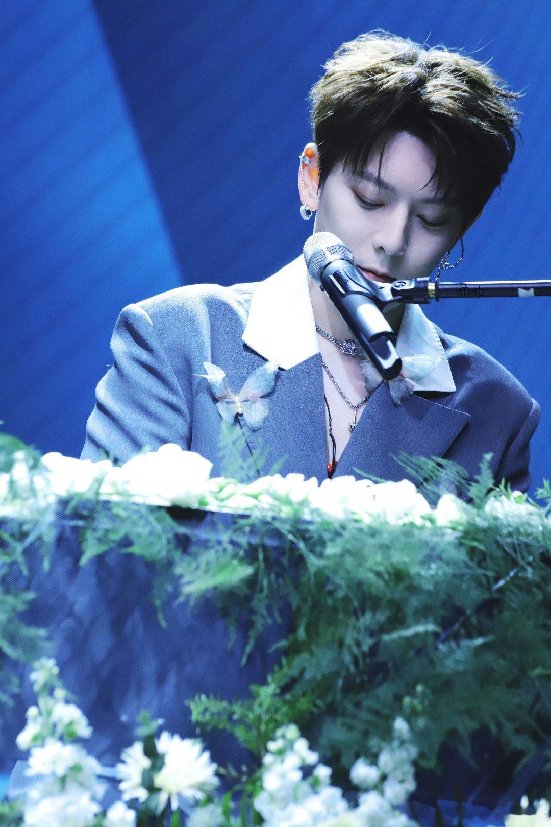 #陈翔[超话]# 好像是好久没见面了，什么时候可以再见呢？香橙们都很想你[心][心][心][心]
​