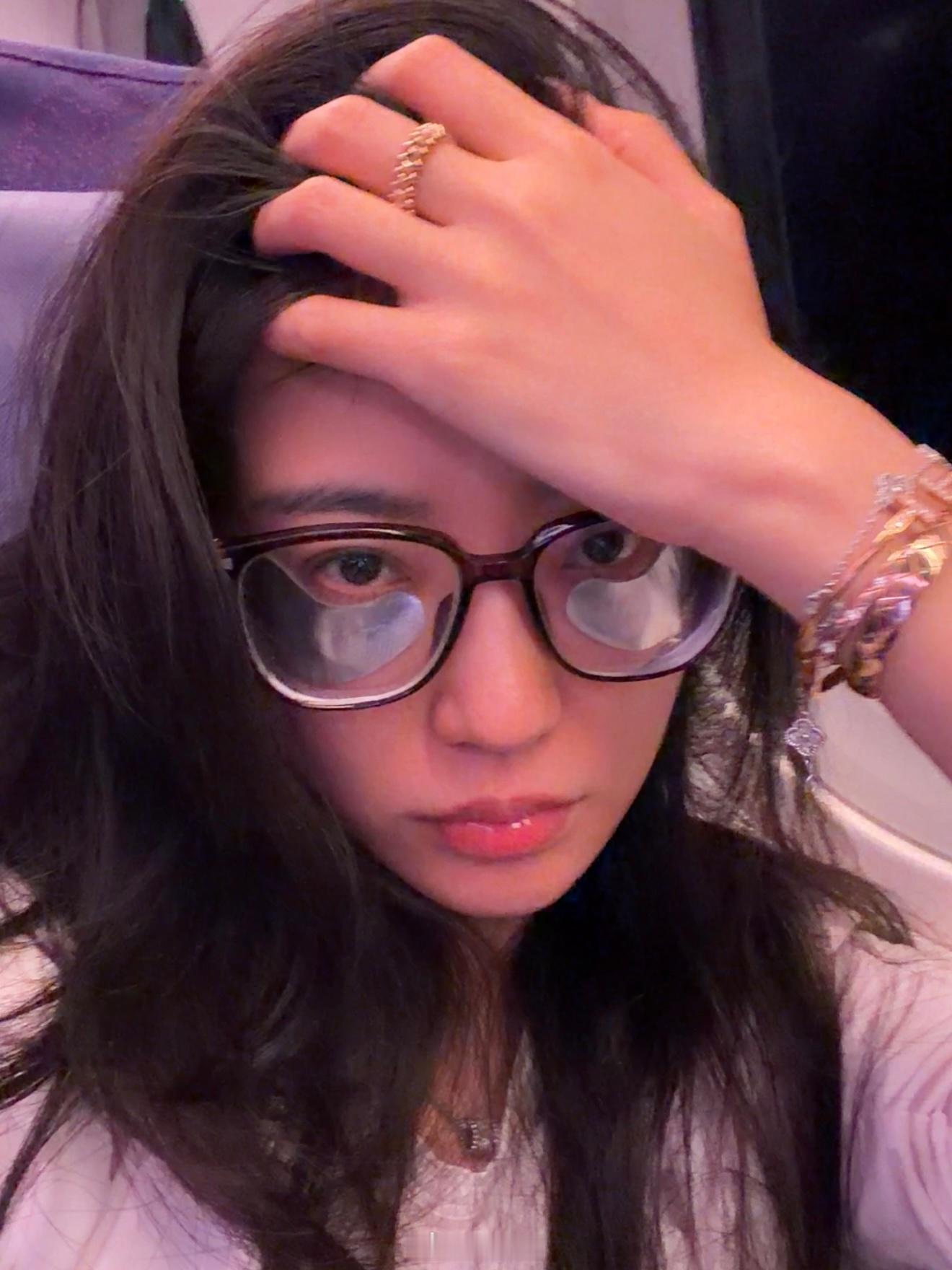 红眼航班 只能靠眼膜拯救了… 最近看世界杯的赶紧囤一点吧 不会干掉可以...