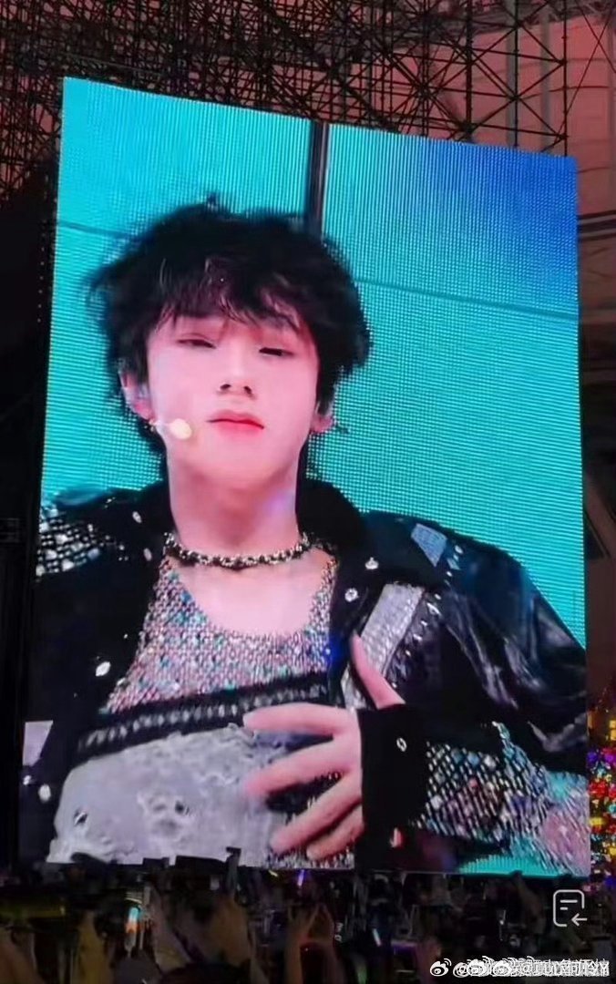 #王橹杰[超话]# 抽人送防窥膜 ​