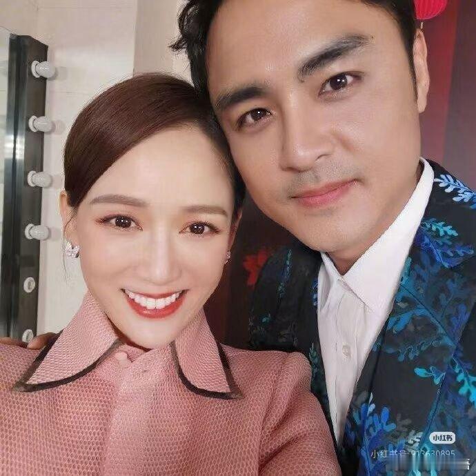 ⏬  看图说话，这三对合作过的演员，我十分欣赏他们的相处模式，很值得我们借鉴：从绯闻情侣蜕变为知己好友，最后各自成家，安好度日。明道与陈乔恩、毛宁与杨钰莹、苏有朋与林心如。 ​