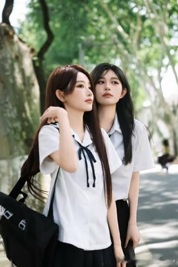 #周诗雨[超话]#[心]#王奕[超话]#[心] #王奕神图#[心]#王奕我们永远在一起# [心]#全世界最好的周诗雨# [心]

诗情画奕要永远在一起

​