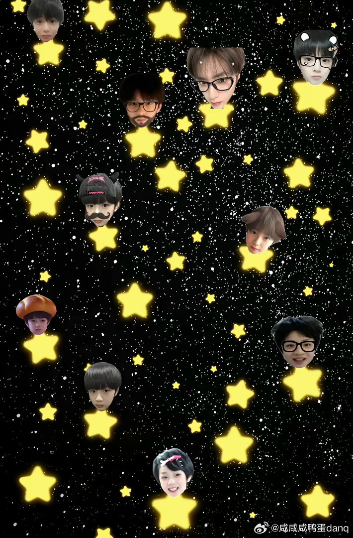 #刘耀文[超话]#  lyw#刘耀文# 
 那一刻千萬顆星星⭐匯成一顆星，那顆星星印在我眼裡

​