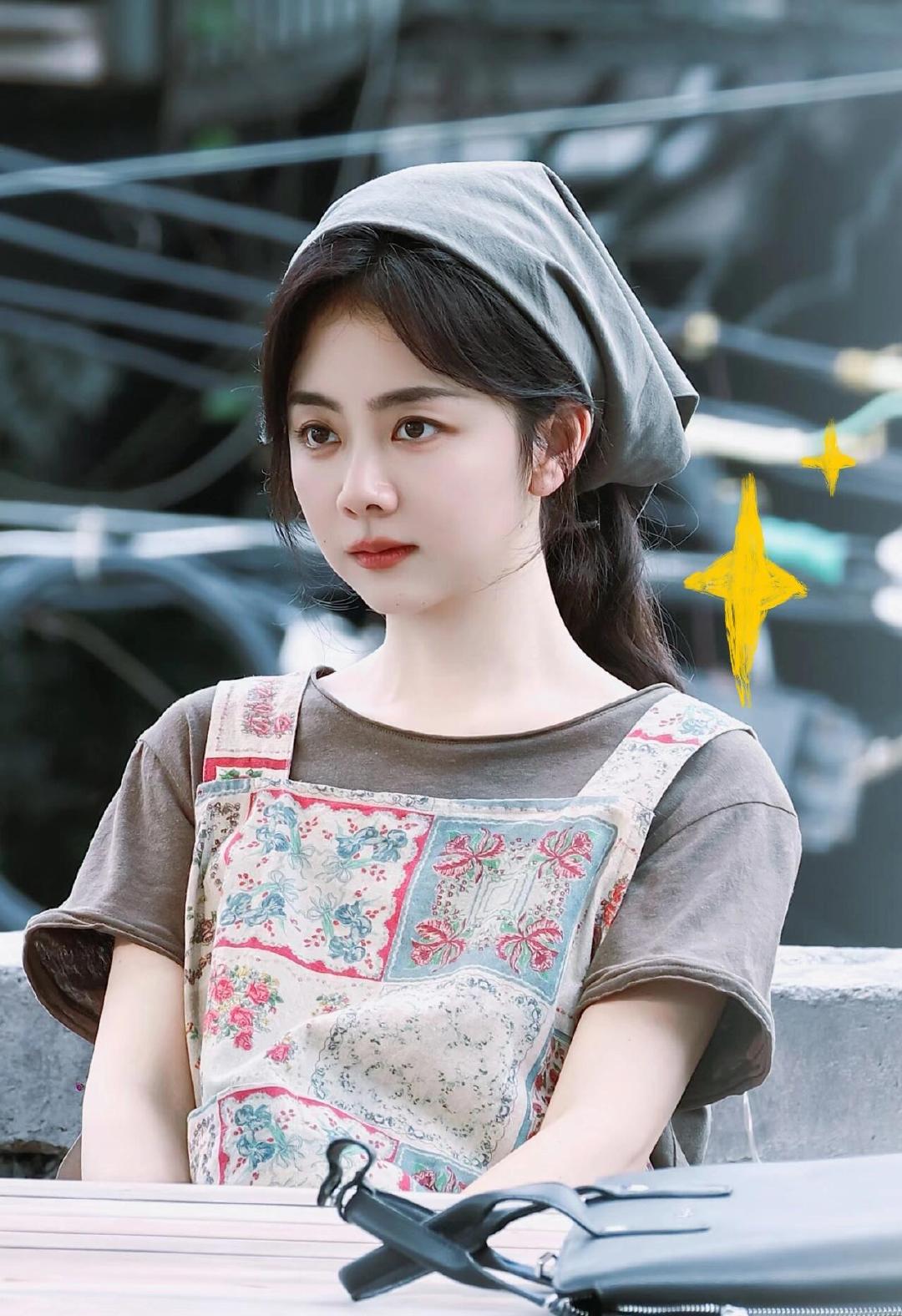 #谭松韵下部剧是春禾之上# 从《兰香如故》到《春禾之上》，谭松韵的每一步都走得扎实。期待季三妹。 ​