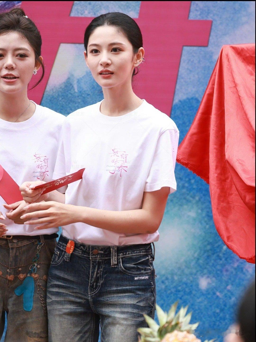 于正调人手艺是真强，不到一年时间，￼赵晴⁠￼￼颜值气质大变样，两年4部剧，这是要力捧成￼欢娱一姐⁠￼￼ ​