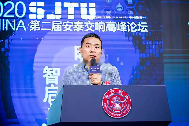 孙宇晨又放狠话！2026年是人生分水岭，这三类人铁定要被时代淘汰

十年前，孙宇晨喊出一句“90后别买房买车结婚，把钱投自己和科技股”，当场被人骂成疯子。十年过去，当年笑他的人还在熬着还房贷，当初听进去的人靠腾讯、英伟达的股价涨幅，早就完成了阶层跃迁。现在他又扔出一个重磅判断：2026年是下 ​
