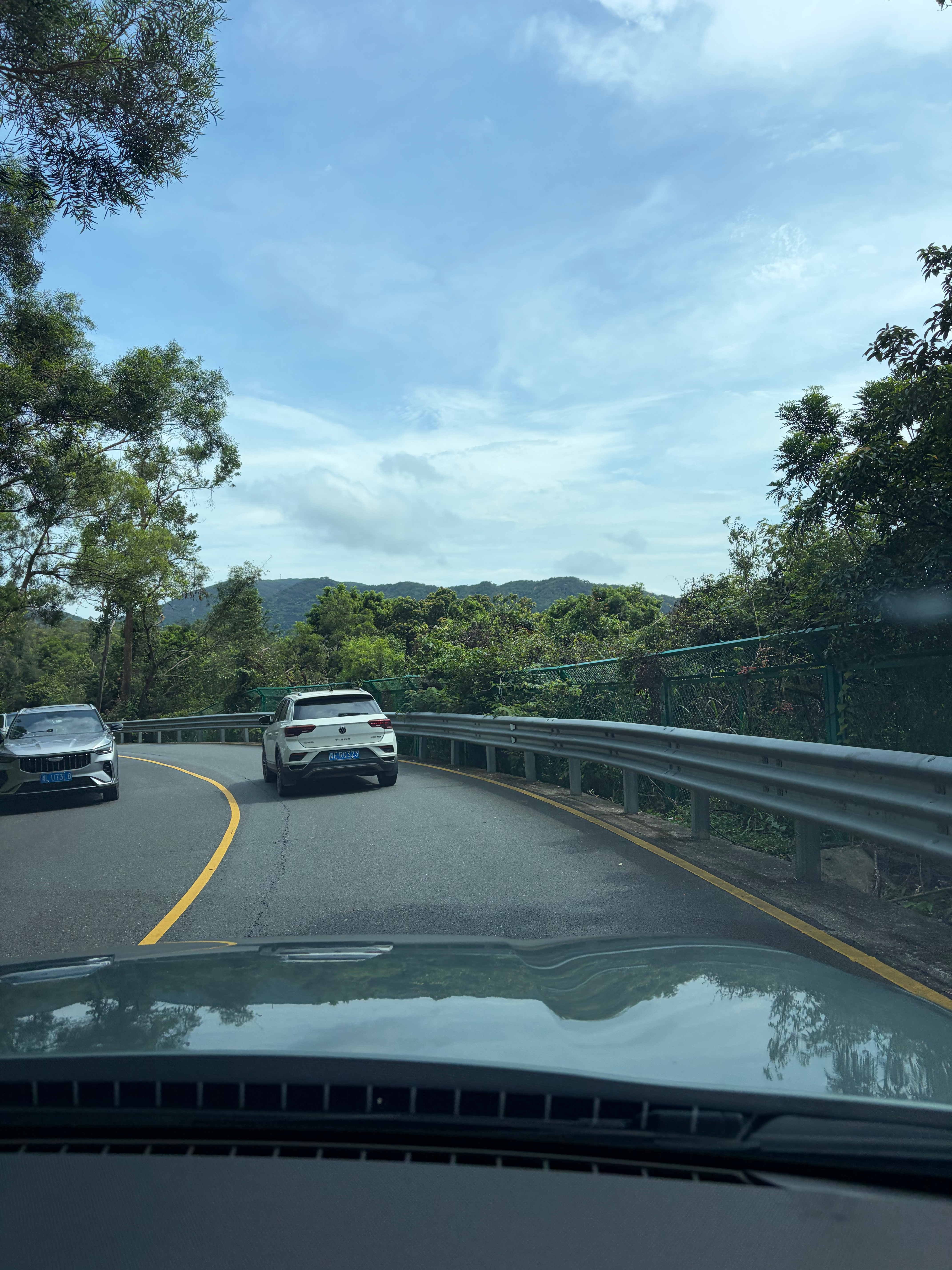 大鹏半岛之旅Day3
在山上看一望无际的海 ​