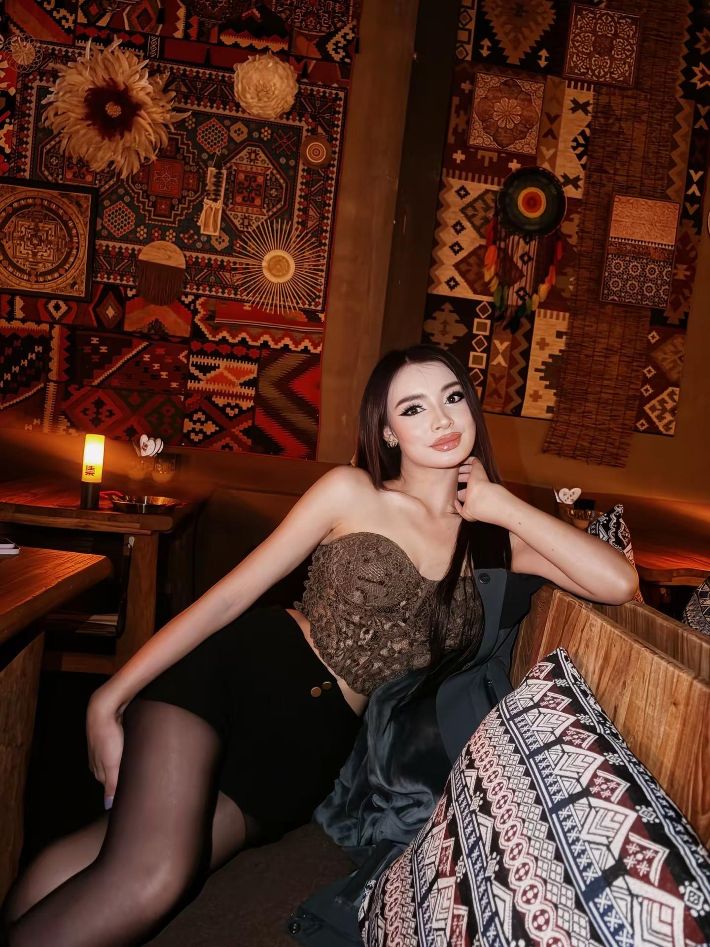 你想多了 我从来不在意除了我自己以外的任何人