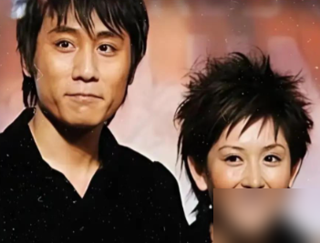 刘烨自曝分手真相，谢娜听完估计得愣住。
俩人最穷那会儿，月供三千，挤在五十平的房里。谢娜一集才挣两百，刘烨八百，硬是把日子扛下来了。2005年刘烨还放话要娶她，结果转头就散了。
后来上《花样爷爷》，刘烨说了句大实话。他说她特别红了之后，就跟我提分手、吵架。男人心态会变：你比我低，你跟我提分手，对